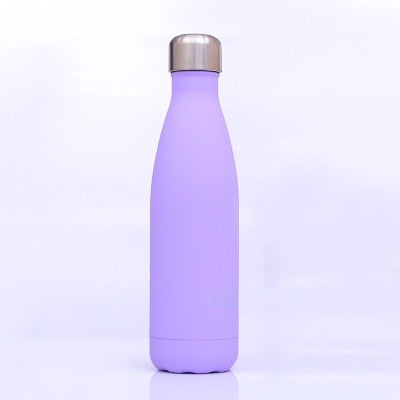 Das Bild zeigt eine violette Edelstahl-Thermosflasche mit einem silbernen Deckel.